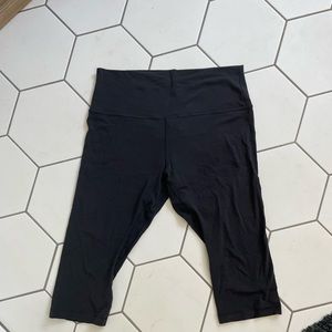 Sz 12 lululemon capris